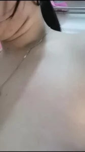 四眼熟女自拍2